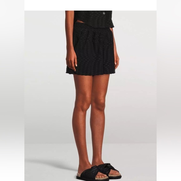 Good American Pants - Good American Black Women's jacquard‎ terry cloth small Shorts
